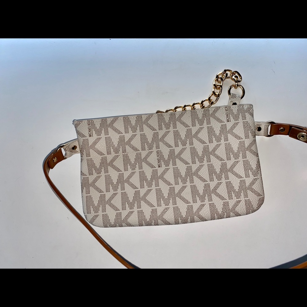 Michael Kors Fanny Pack Belt - Picture 3 of 7